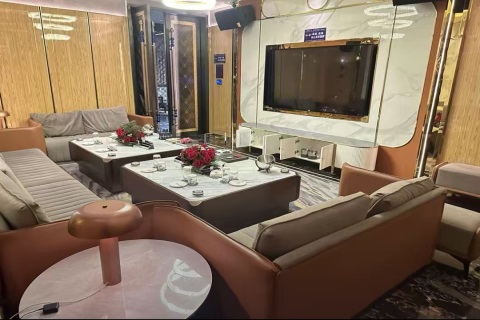 东莞长安UFOCLUB招聘女营销/服务员,本地场所招聘有才之士快来